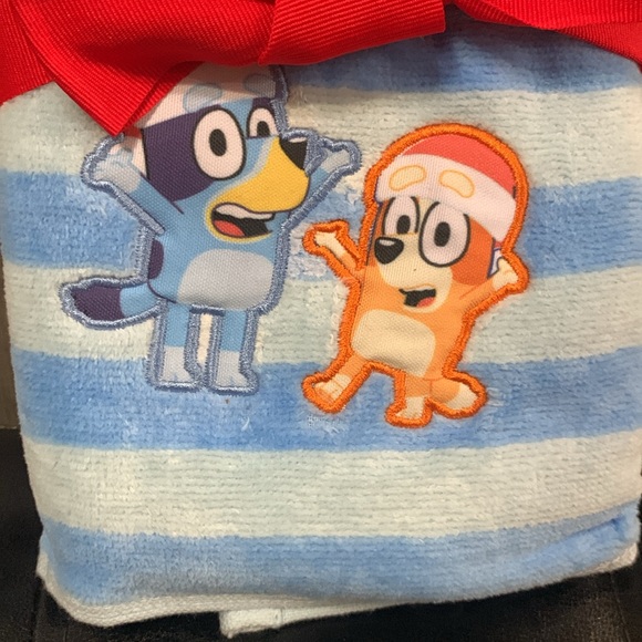 New Christmas Bluey & Bingo Heeler In Santa Hats Cotton Hand Towels Pack Of 2 - Picture 2 of 10